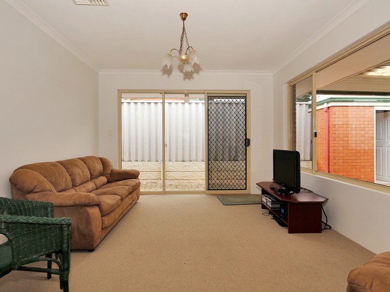7/19 Roseheath Boulevard, Kiara WA 6054