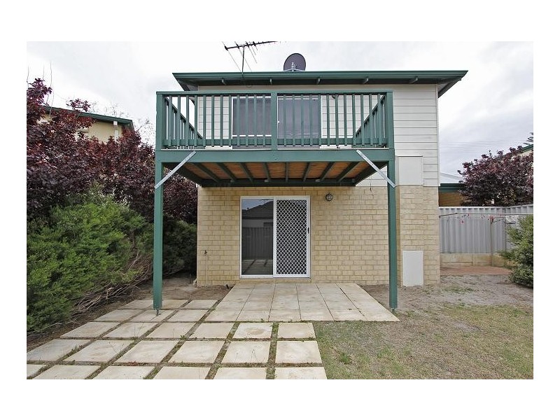 8 Sudlow Street, Embleton WA 6062