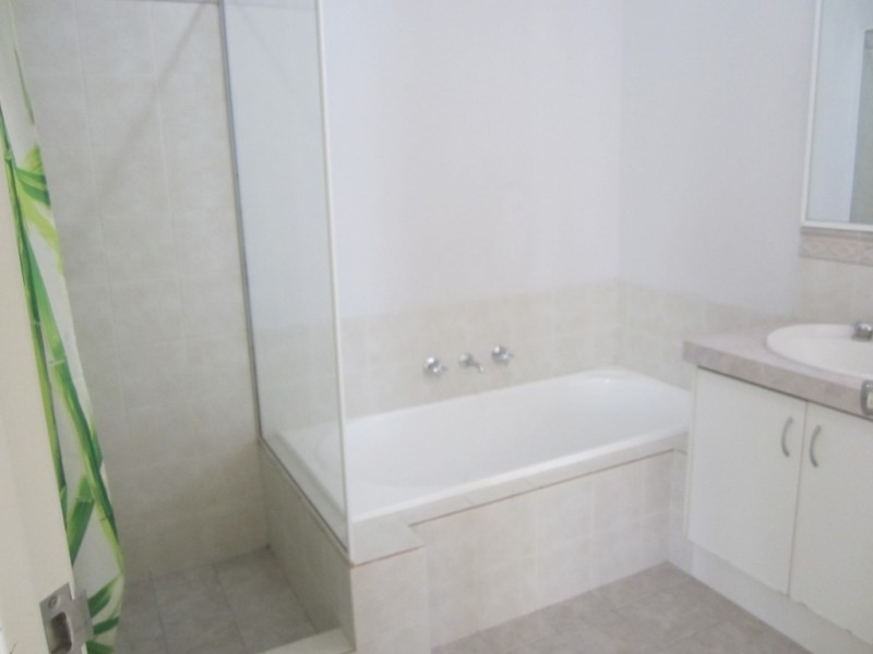 8 Sudlow Street, Embleton WA 6062