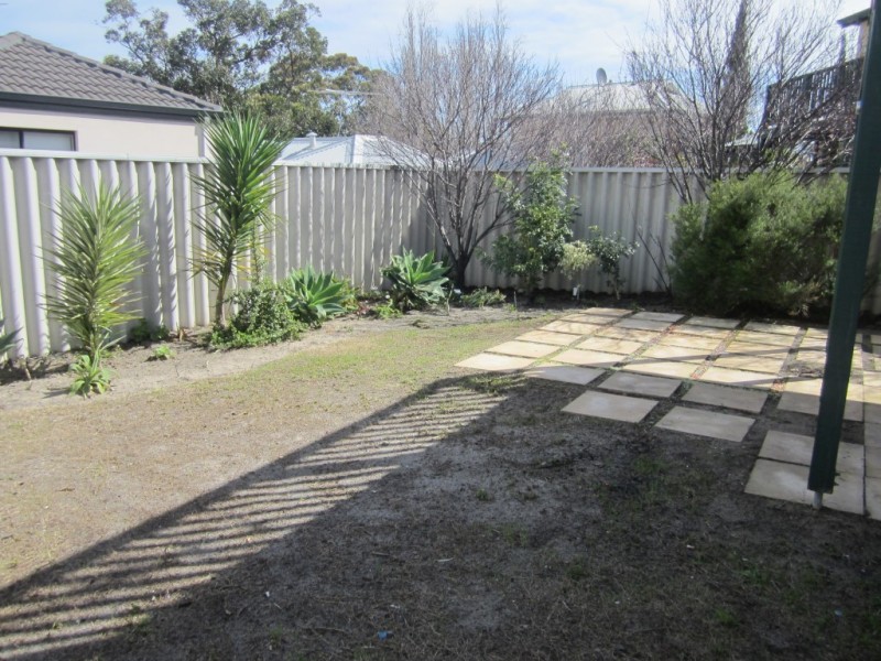 8 Sudlow Street, Embleton WA 6062