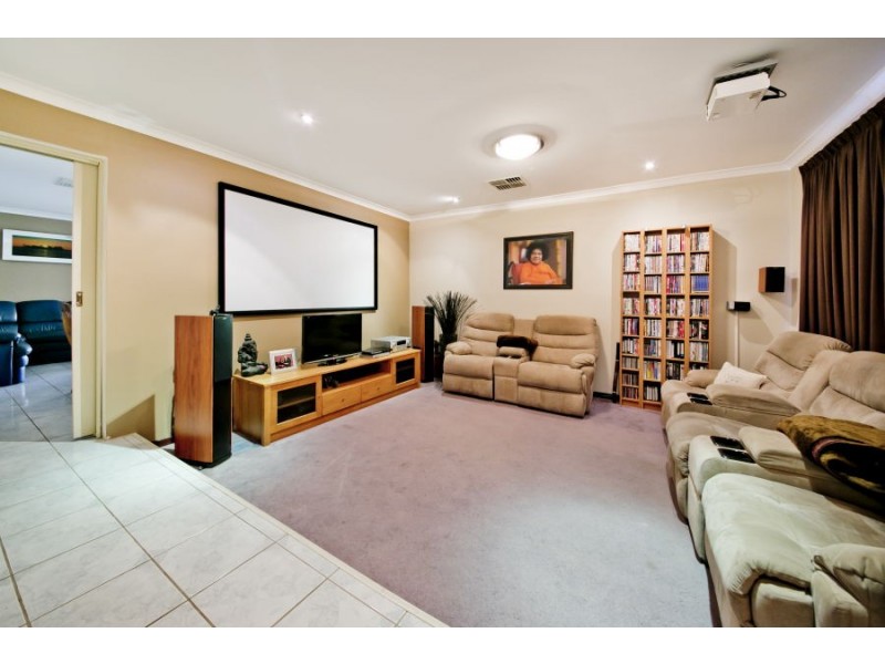 42 Enderby Court, Ballajura WA 6066