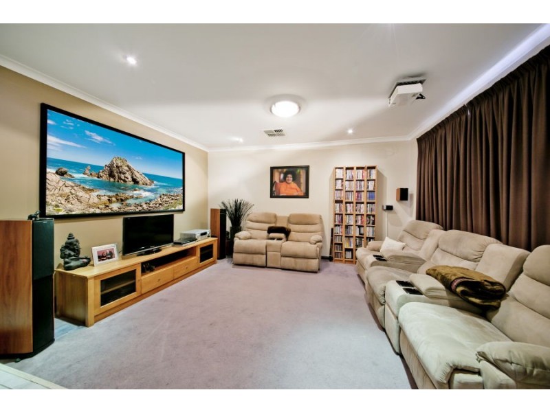 42 Enderby Court, Ballajura WA 6066