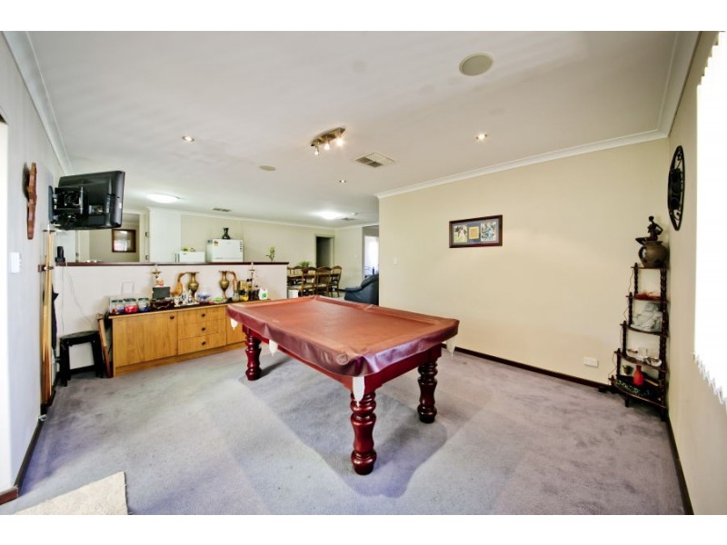 42 Enderby Court, Ballajura WA 6066