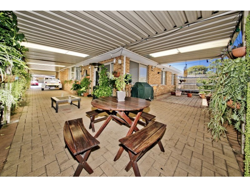 42 Enderby Court, Ballajura WA 6066