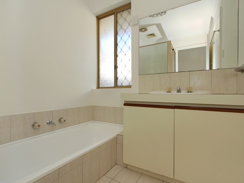 3/369 Light Street, Dianella WA 6059