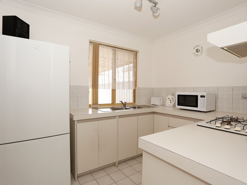 6/52 Aussat Drive, Kiara WA 6054