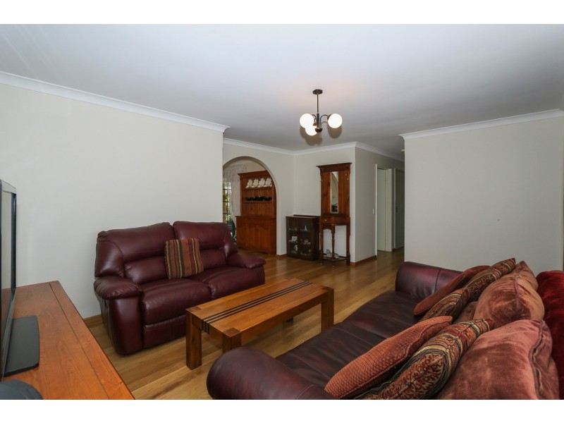 11 Roe Place, Beechboro WA 6063