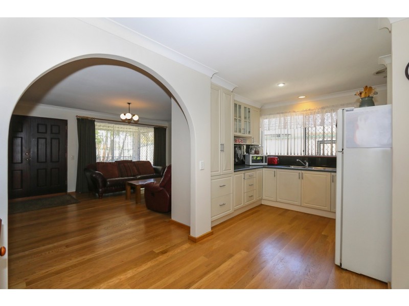 11 Roe Place, Beechboro WA 6063