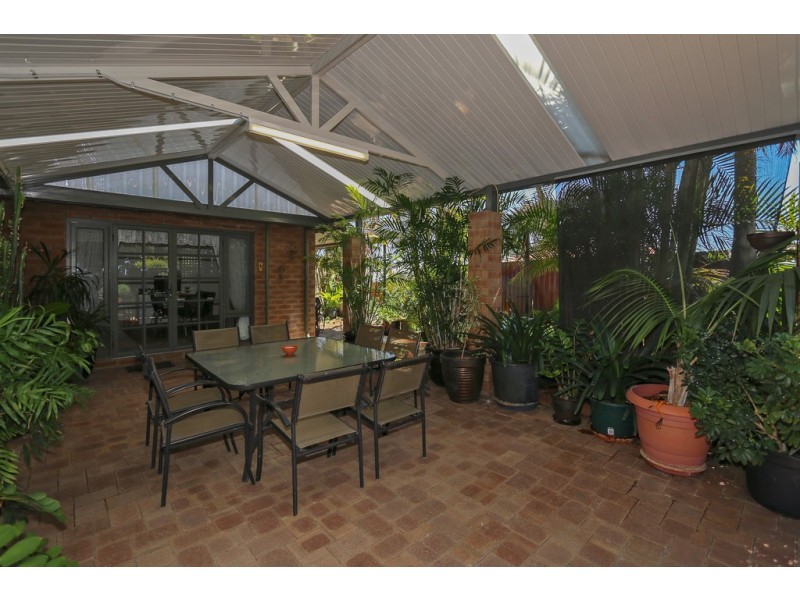 11 Roe Place, Beechboro WA 6063