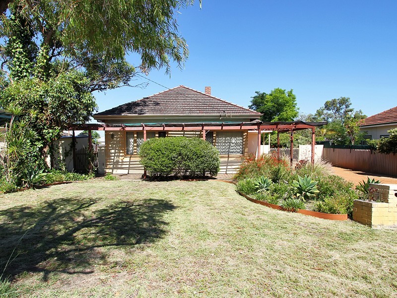 135 Second Avenue, Eden Hill WA 6054