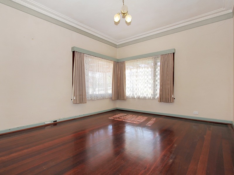 135 Second Avenue, Eden Hill WA 6054