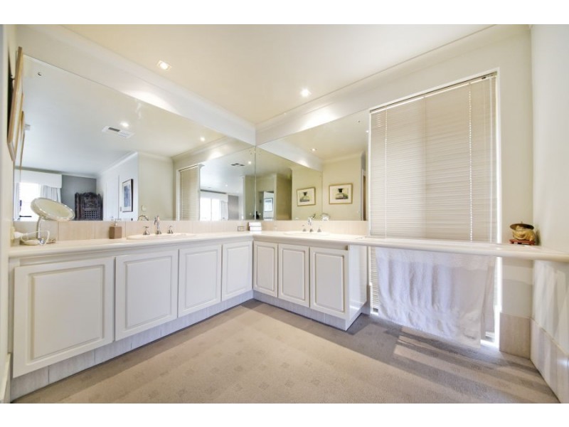 14 Jarrah Place, Woodvale WA 6026