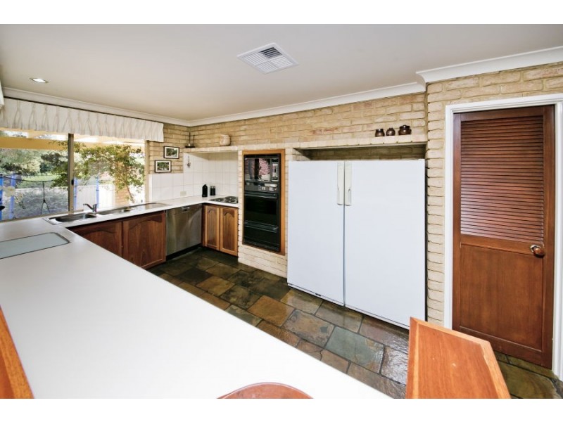 14 Jarrah Place, Woodvale WA 6026