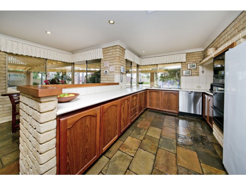 14 Jarrah Place, Woodvale WA 6026