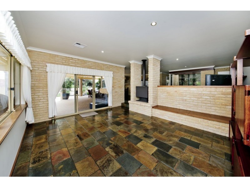 14 Jarrah Place, Woodvale WA 6026