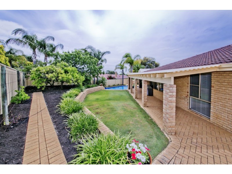 14 Jarrah Place, Woodvale WA 6026