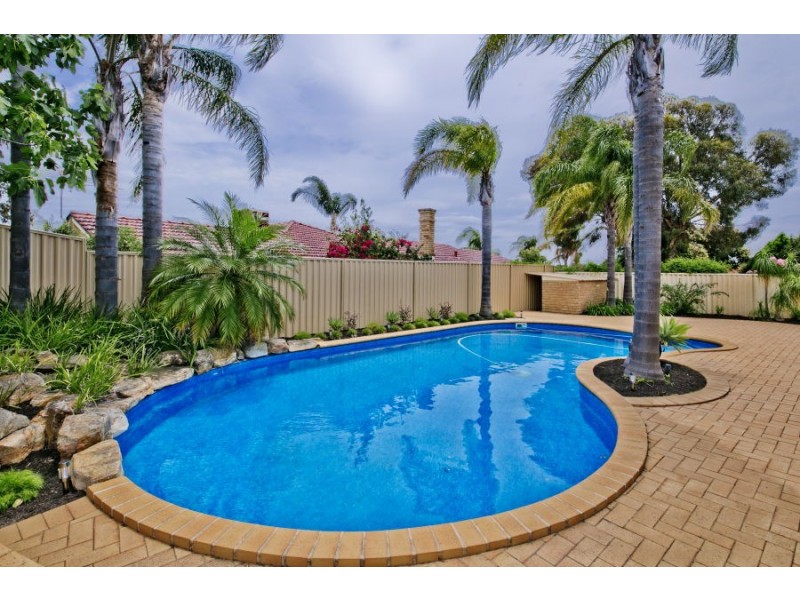 14 Jarrah Place, Woodvale WA 6026