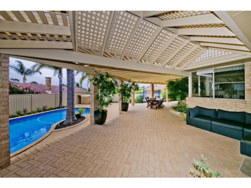 14 Jarrah Place, Woodvale WA 6026