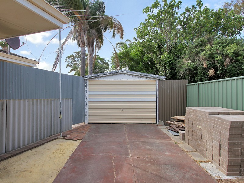 43 Casserley Avenue, Girrawheen WA 6064