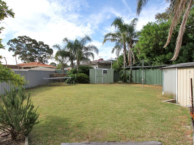 43 Casserley Avenue, Girrawheen WA 6064