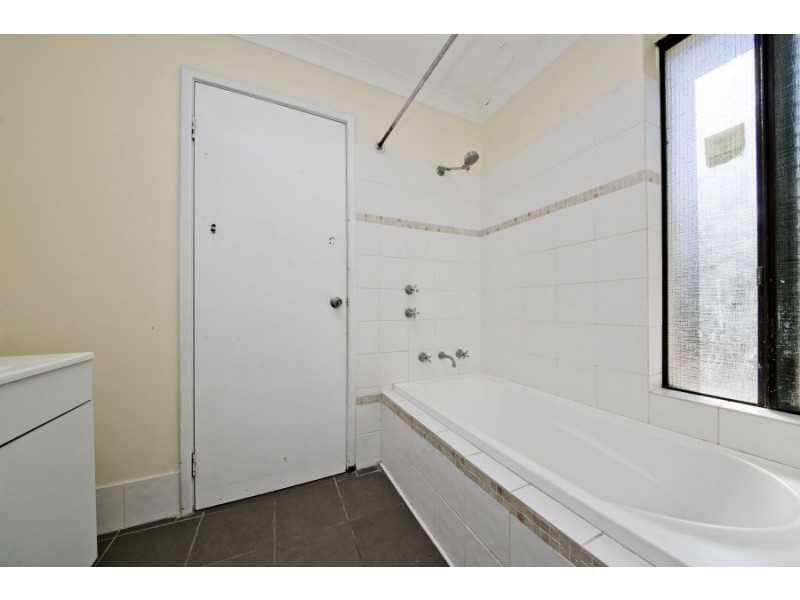 40 Amazon Drive, Beechboro WA 6063