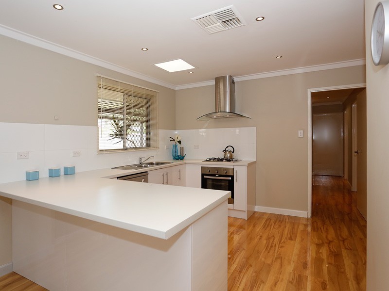 196 Blackadder Road, Swan View WA 6056