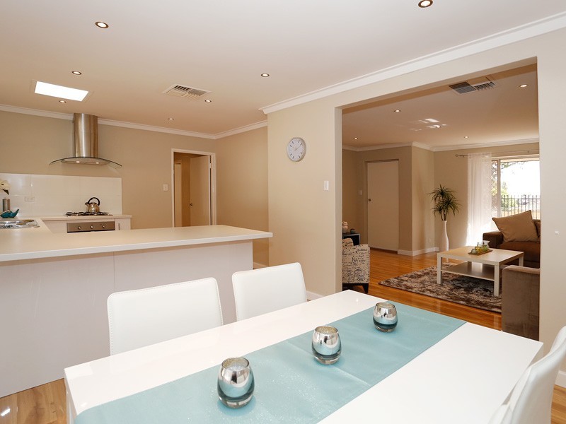 196 Blackadder Road, Swan View WA 6056