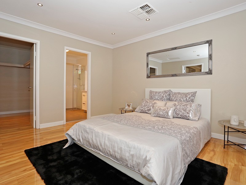 196 Blackadder Road, Swan View WA 6056