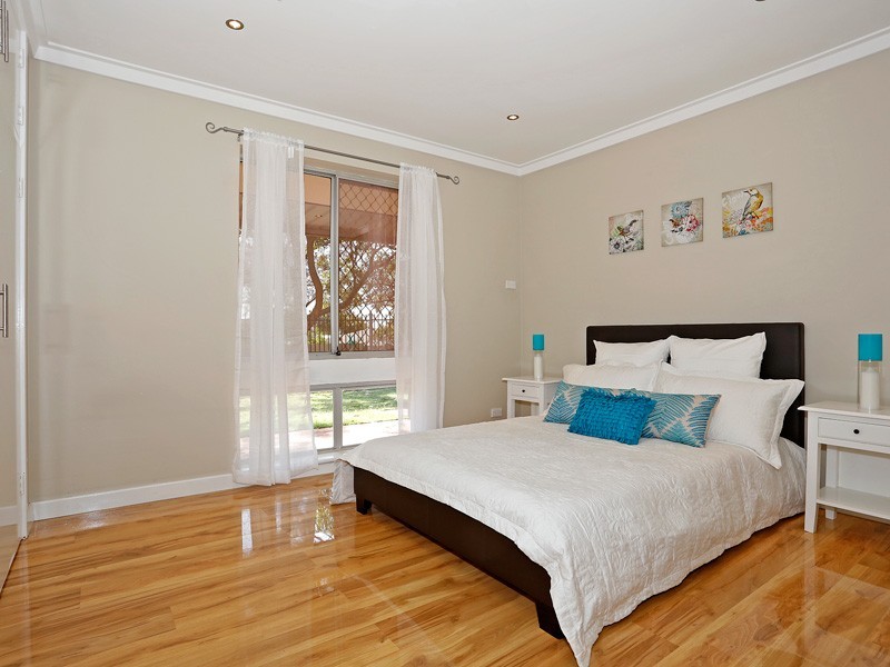 196 Blackadder Road, Swan View WA 6056