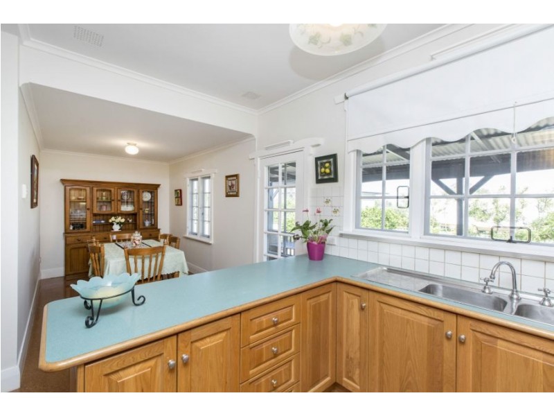 25 Elizabeth Street, Bayswater WA 6053