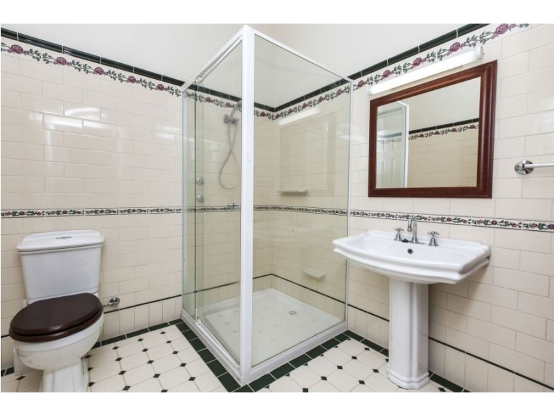 25 Elizabeth Street, Bayswater WA 6053