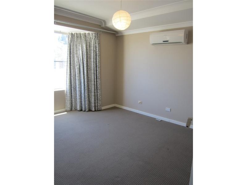 2 Bildjar Close, South Guildford WA 6055