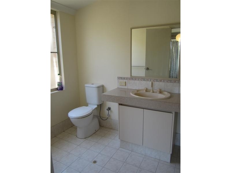 2 Bildjar Close, South Guildford WA 6055