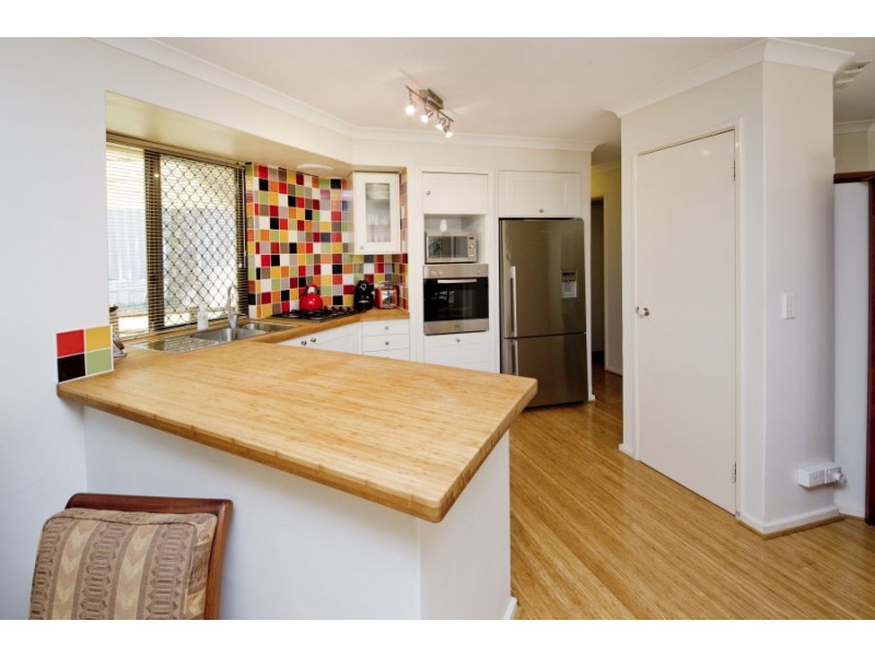 20 Derbi Road, Alexander Heights WA 6064