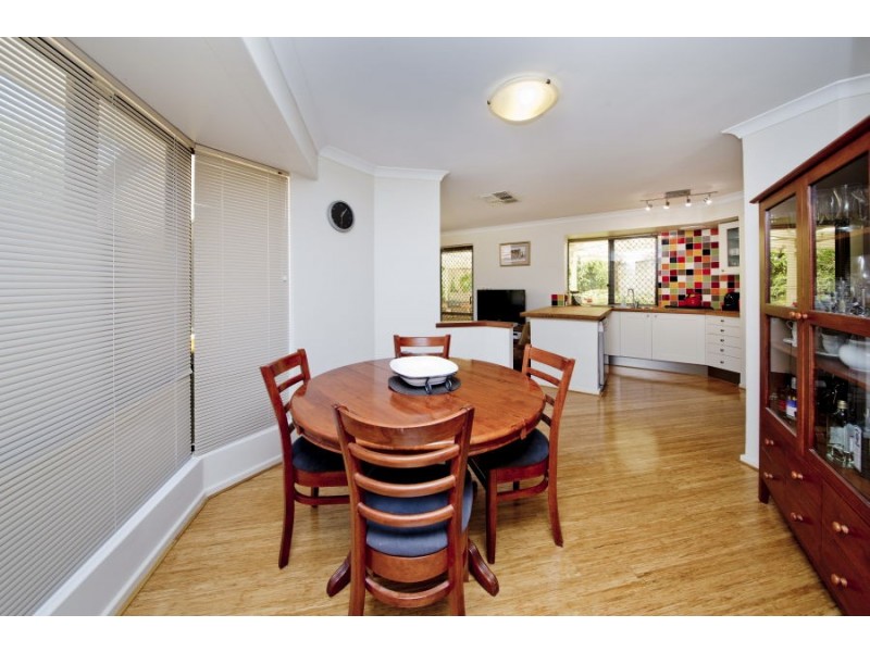 20 Derbi Road, Alexander Heights WA 6064