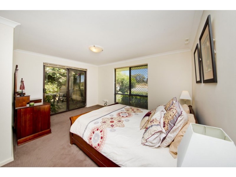 20 Derbi Road, Alexander Heights WA 6064