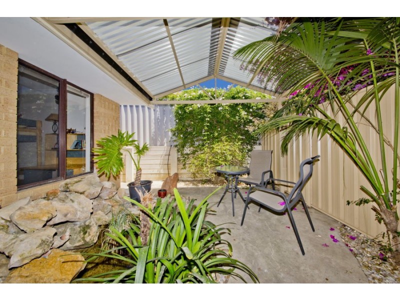 20 Derbi Road, Alexander Heights WA 6064