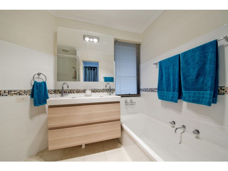 20 Derbi Road, Alexander Heights WA 6064