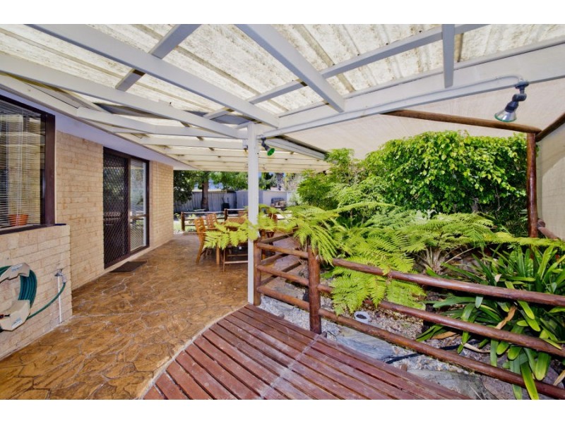 20 Derbi Road, Alexander Heights WA 6064