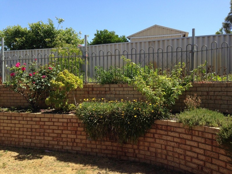 152 Illawarra Crescent, Ballajura WA 6066