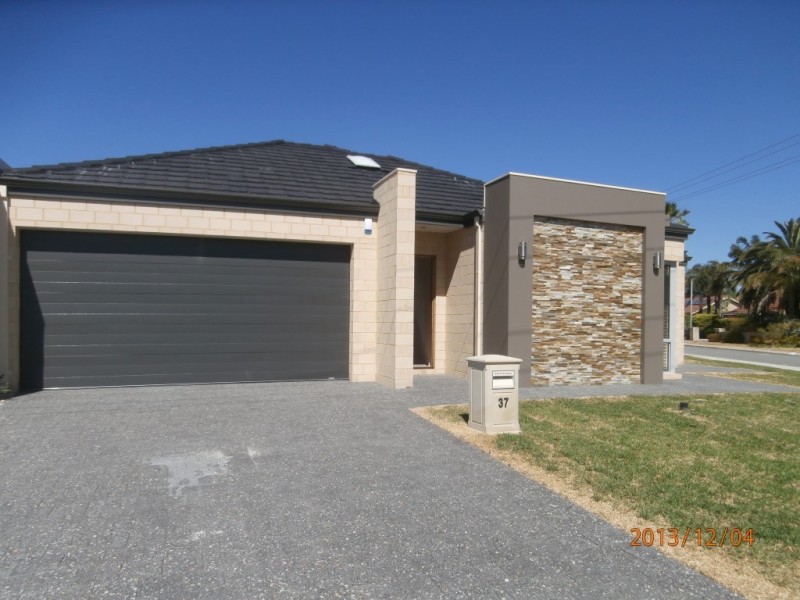37 Hepburn Avenue, Balga WA 6061