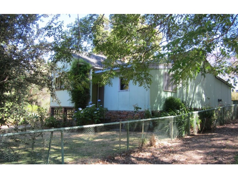 580 Goslin Street, Sawyers Valley WA 6074