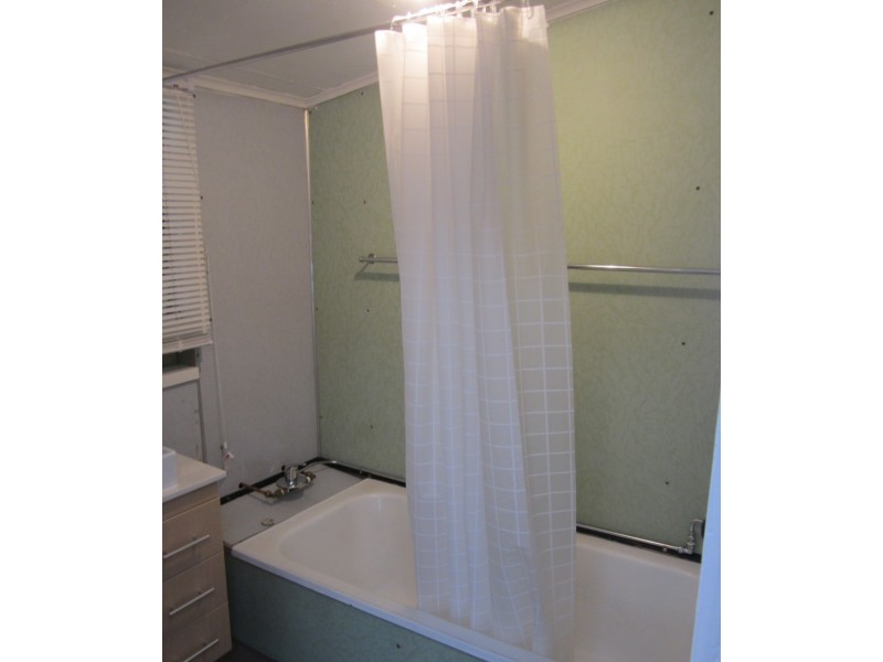 580 Goslin Street, Sawyers Valley WA 6074