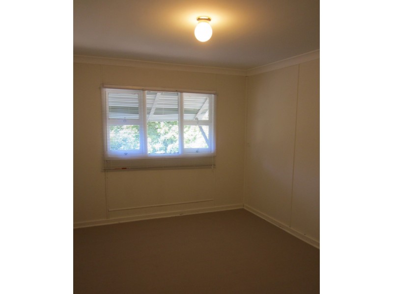 580 Goslin Street, Sawyers Valley WA 6074