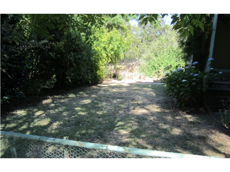 580 Goslin Street, Sawyers Valley WA 6074