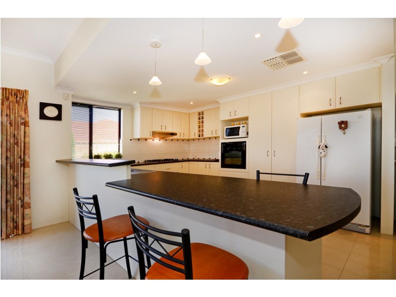 14 Cherrywood Avenue, Dianella WA 6059