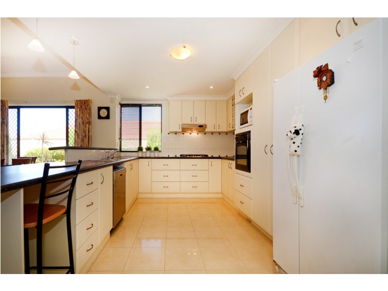 14 Cherrywood Avenue, Dianella WA 6059