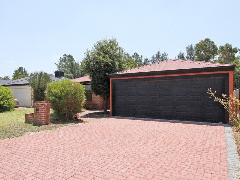 35 Lansdowne Entrance, Canning Vale WA 6155