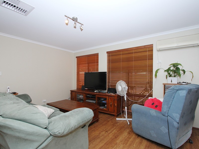 35 Lansdowne Entrance, Canning Vale WA 6155