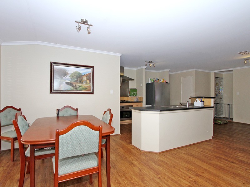 35 Lansdowne Entrance, Canning Vale WA 6155